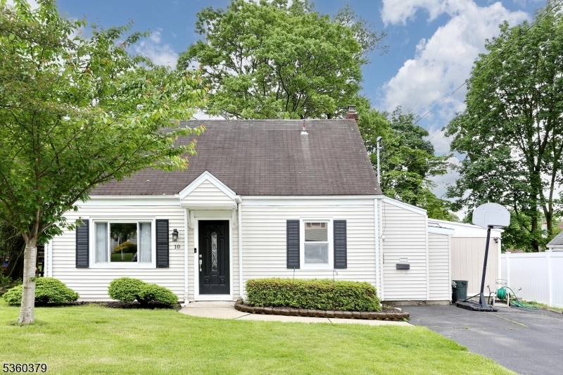 Property Photo: 10 Lynne Ave NJ 07506