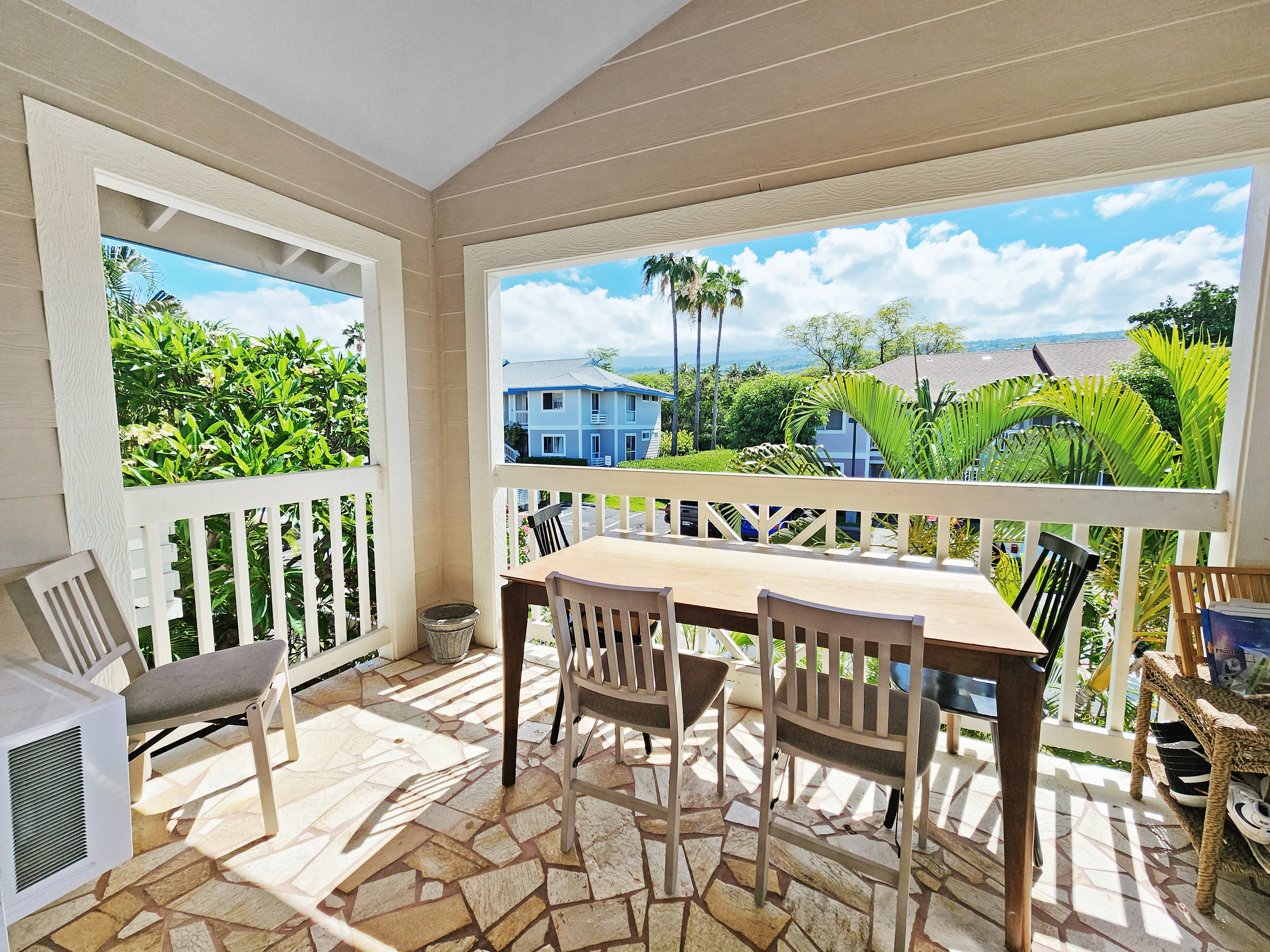 Property Photo: 75-6081 Alii Dr W202 HI 96740
