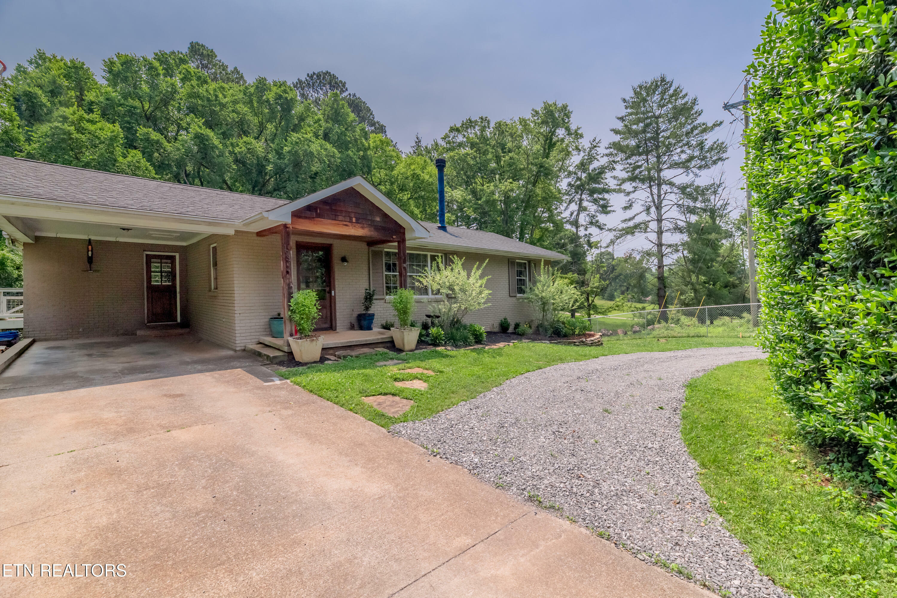 1932 Duncan Rd  Knoxville TN 37919 photo