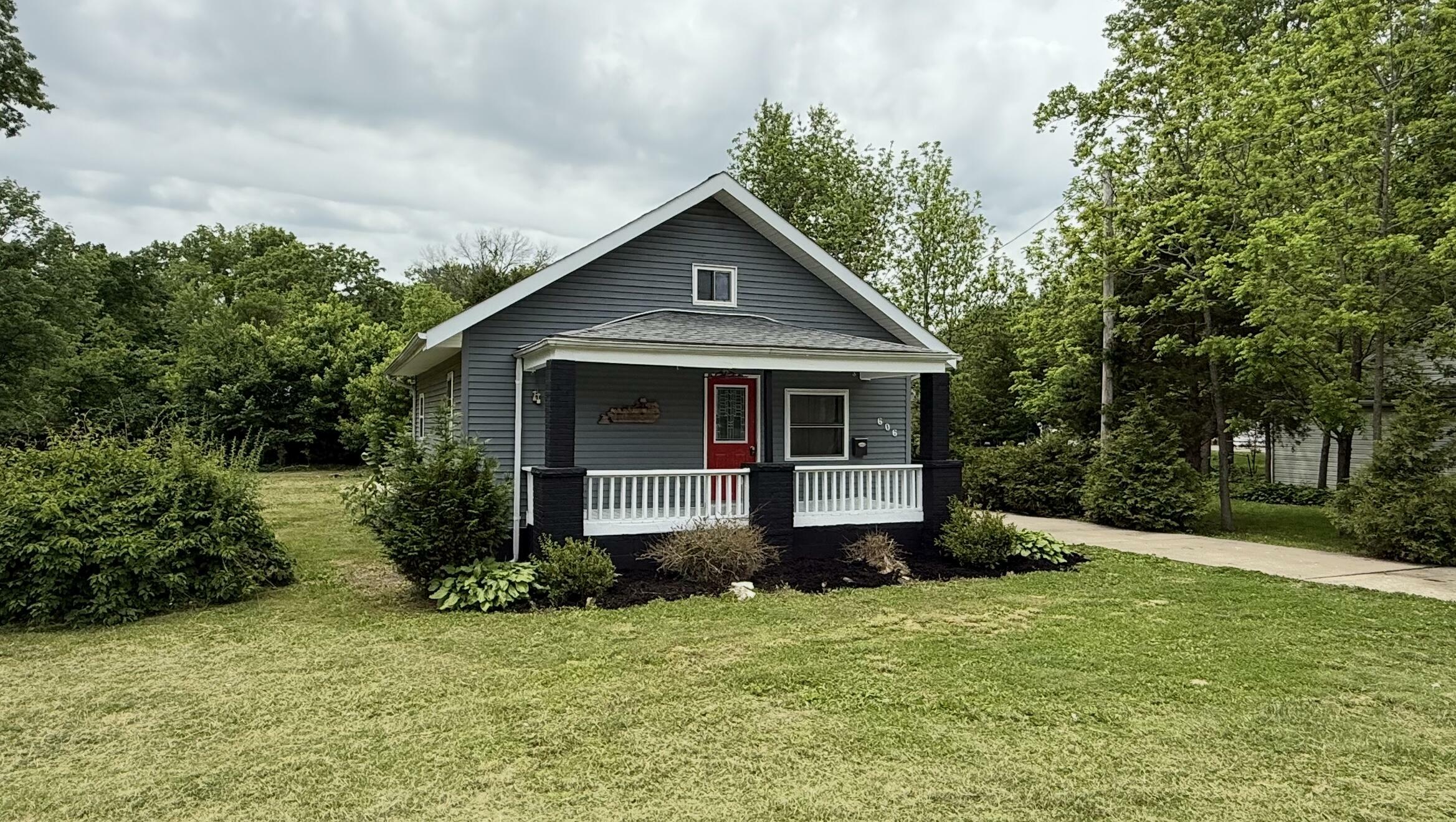 Property Photo:  606 Prospect Street  KY 40403 