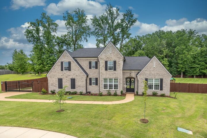 Property Photo: 128 Loch Haven Cv S TN 38004