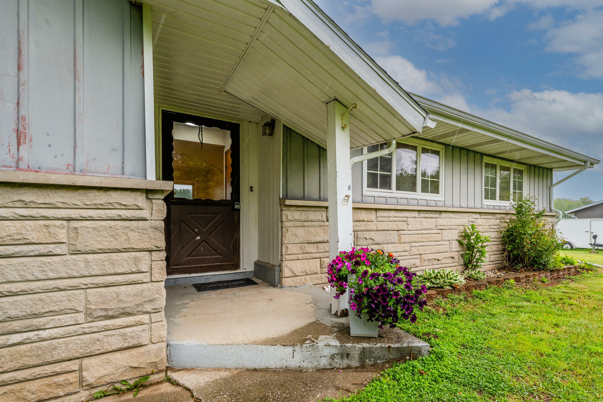 Property Photo: 2800 Mayflower Road MI 49120