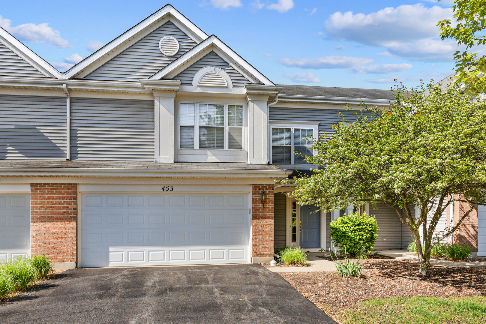 Property Photo: 453 Lancaster Drive IL 60140