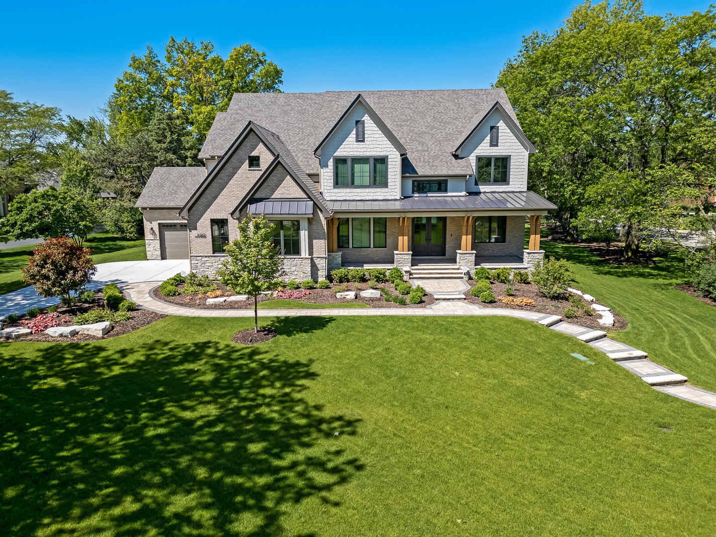 Property Photo: 3 Royal Vale Drive IL 60523