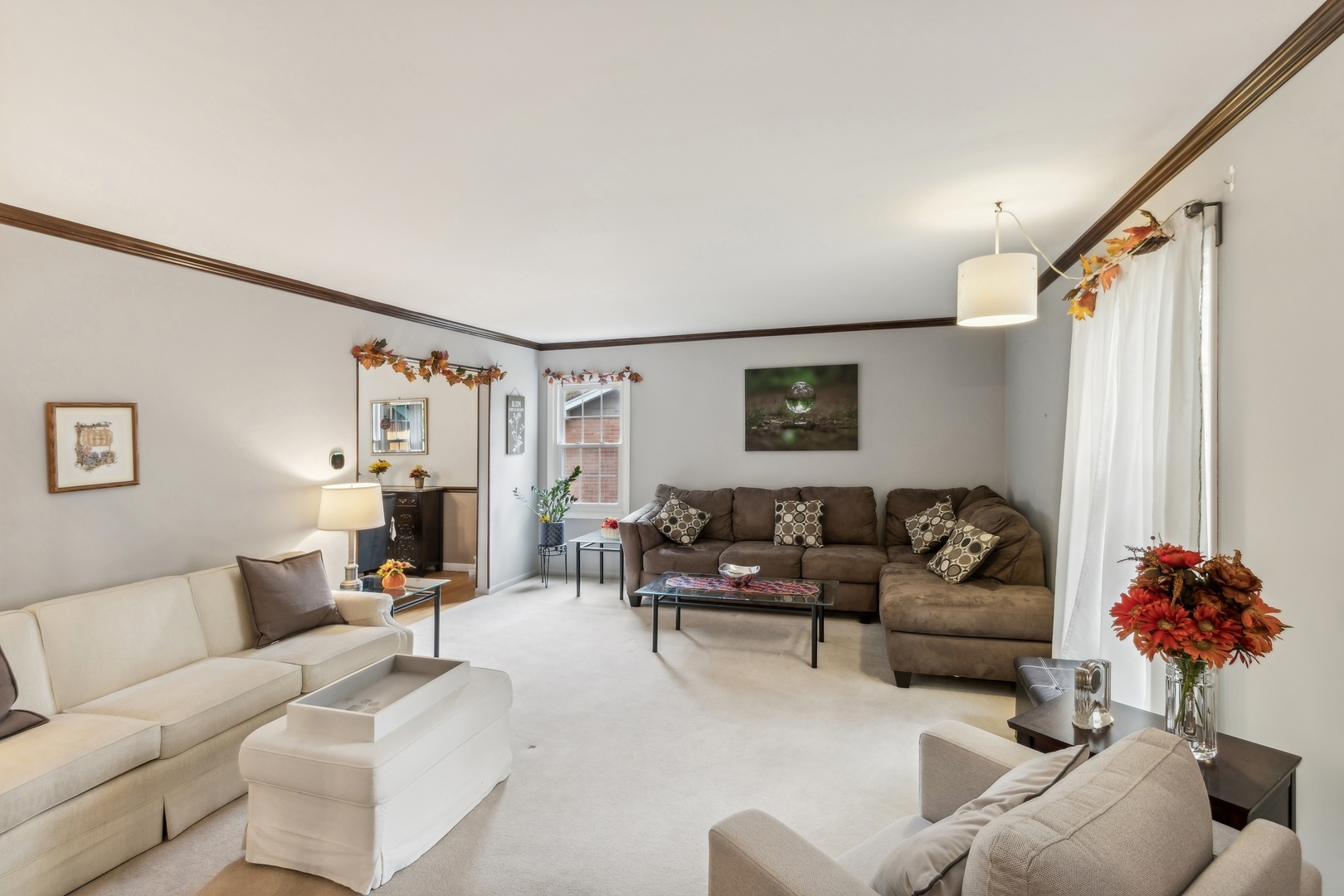 Property Photo: 961 N Arrowhead Drive IL 60074