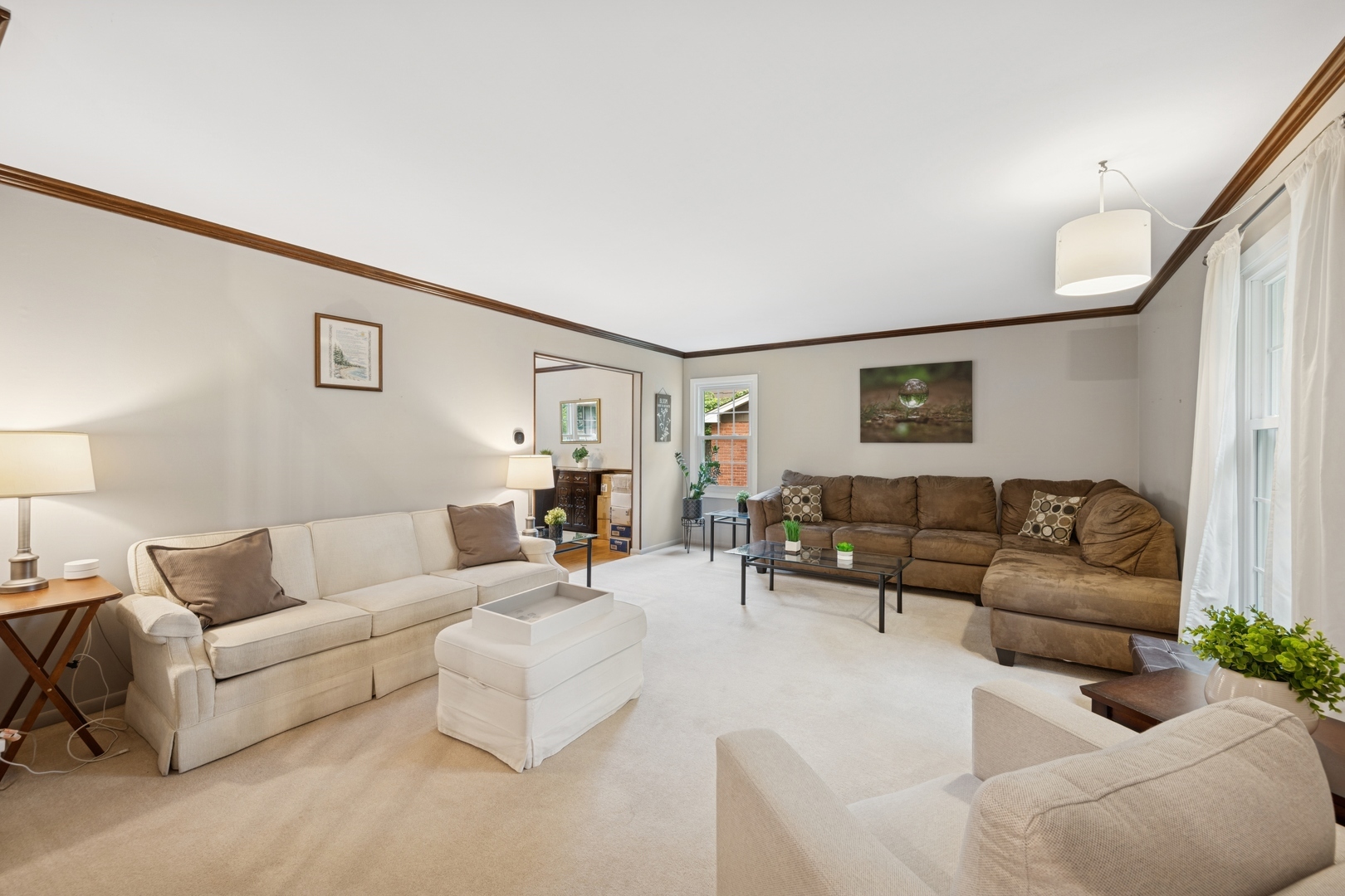 Property Photo: 961 N Arrowhead Drive IL 60074