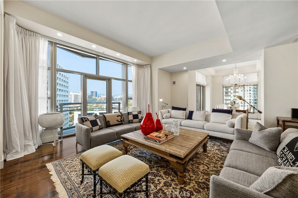 Property Photo: 10776 Wilshire Boulevard 901 CA 90024