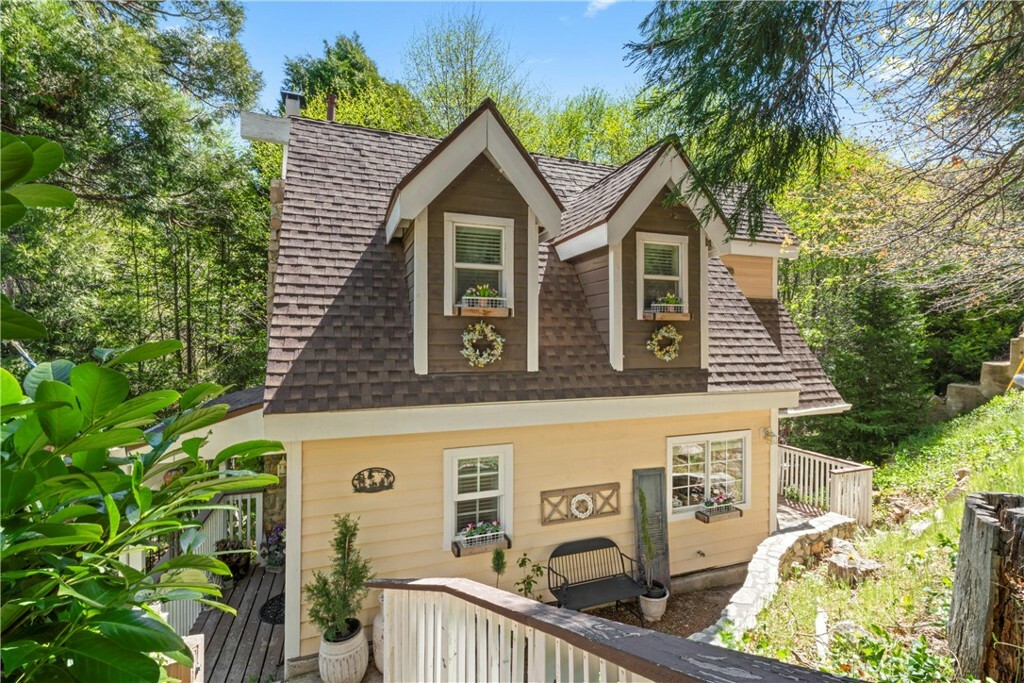 29613 Hook Creek Road  Cedar Glen CA 92321 photo