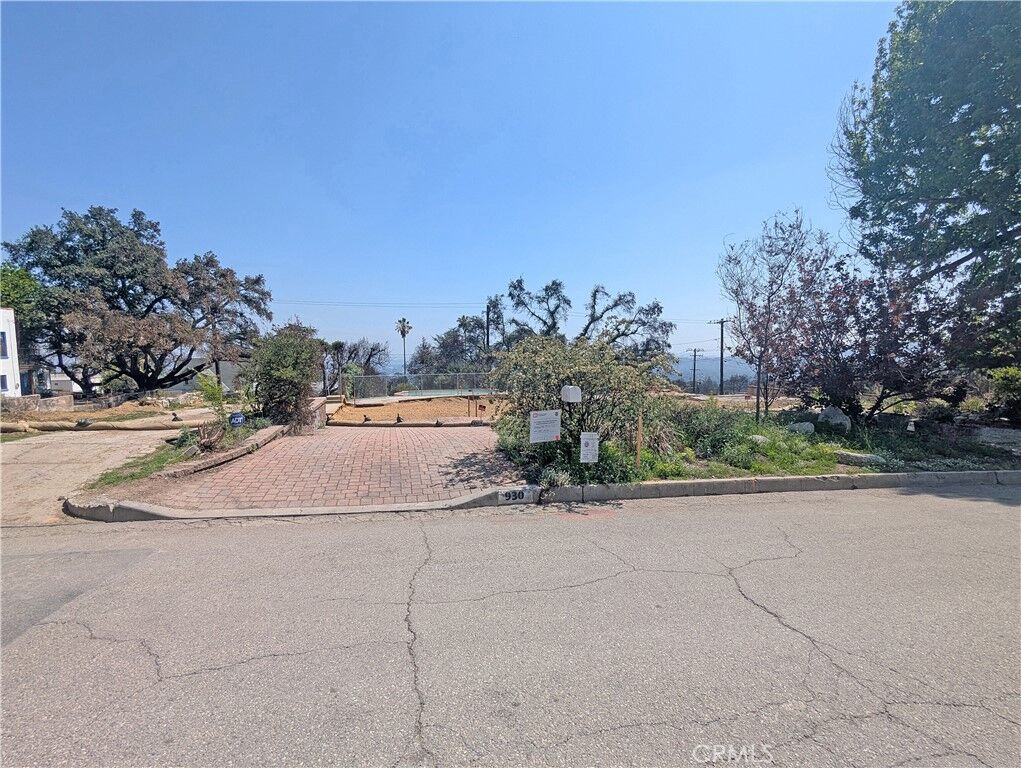 Property Photo: 930 Parkman Street CA 91001