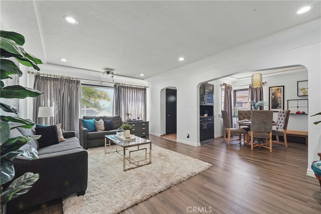 Property Photo:  9489 Muroc Street  CA 90706 