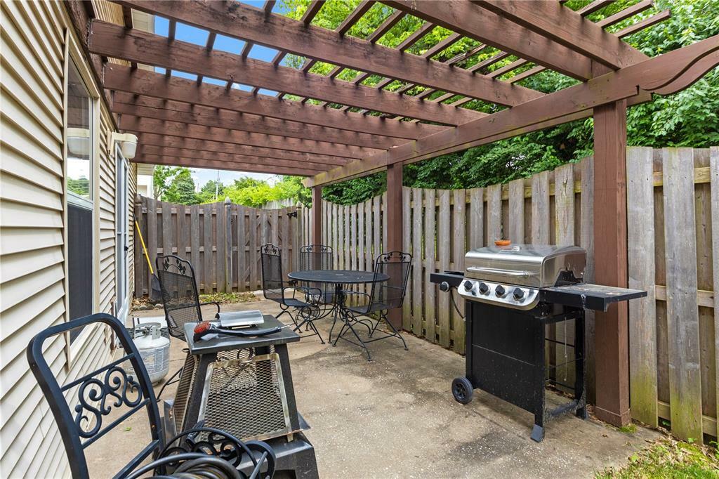 Property Photo: 63 Meadow Run Court 1 MO 63303