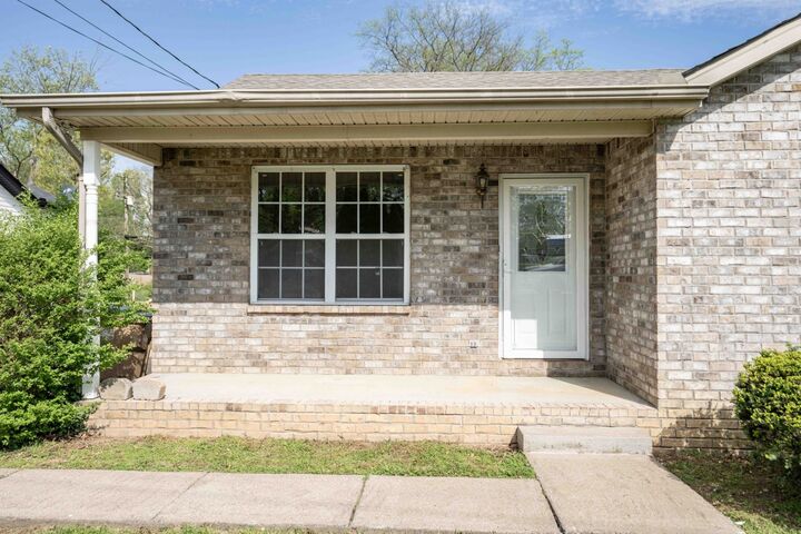 Property Photo:  192 Nix Dr  TN 37115 