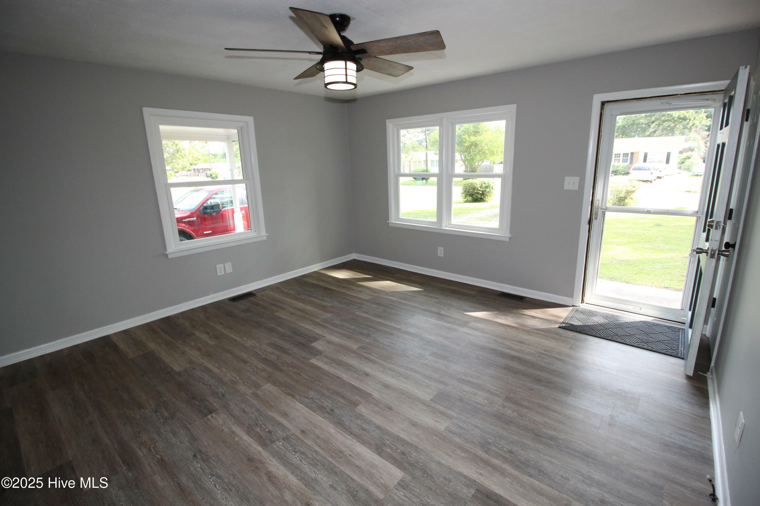 Property Photo: 114 Pinecone Lane NC 28532