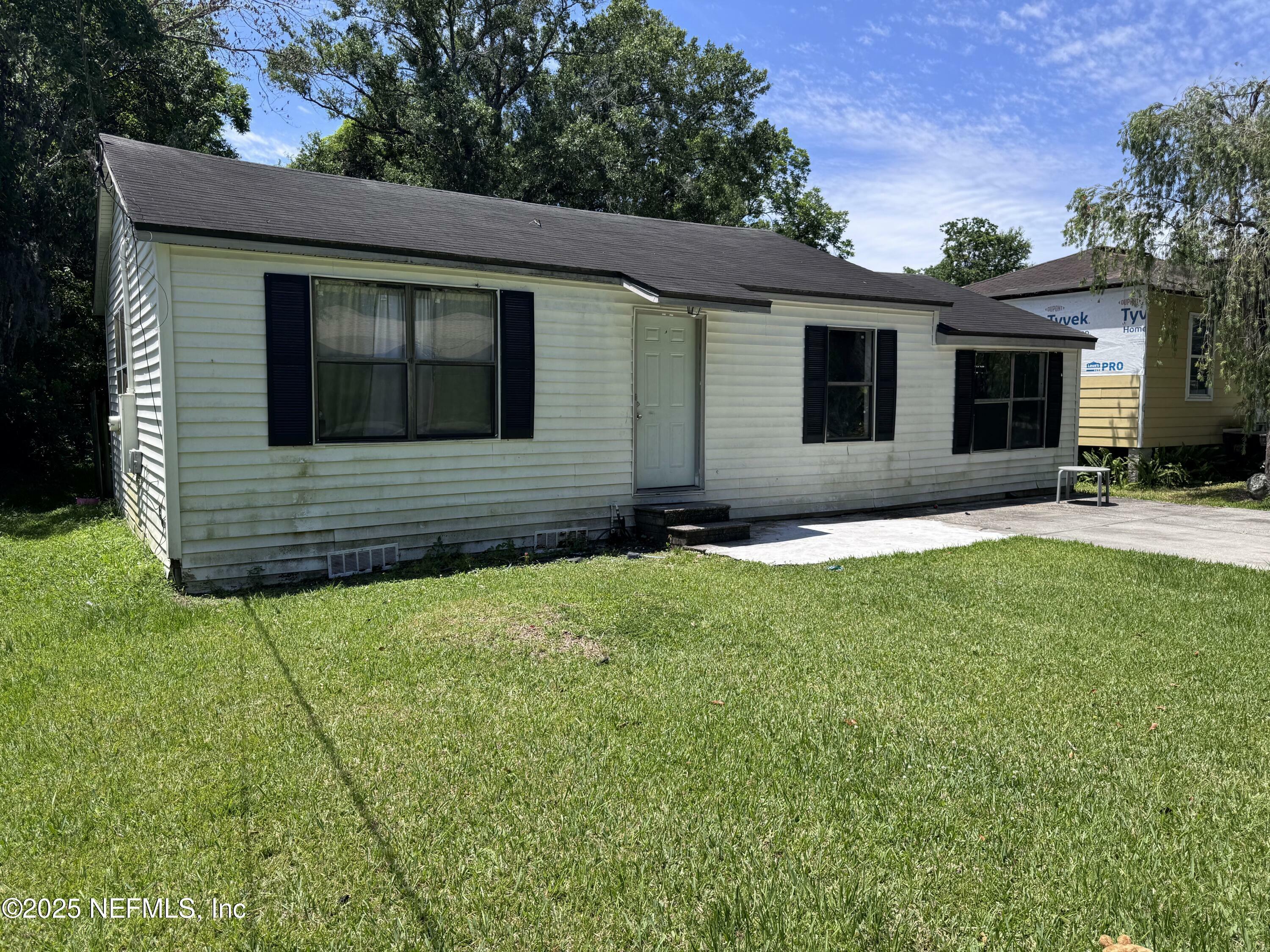 Property Photo: 5362 Shen Avenue FL 32205