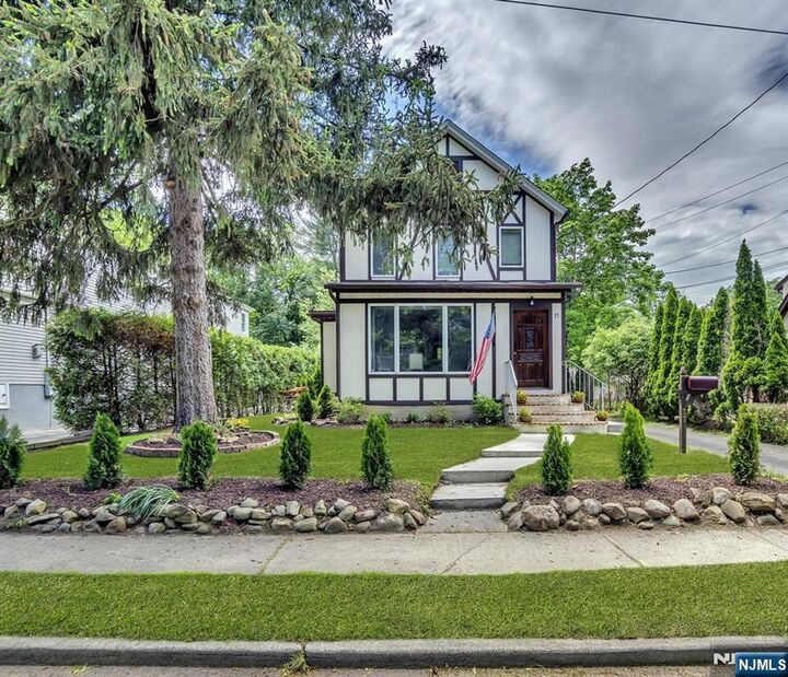 Property Photo:  77 Myrtle Avenue  NJ 07401 