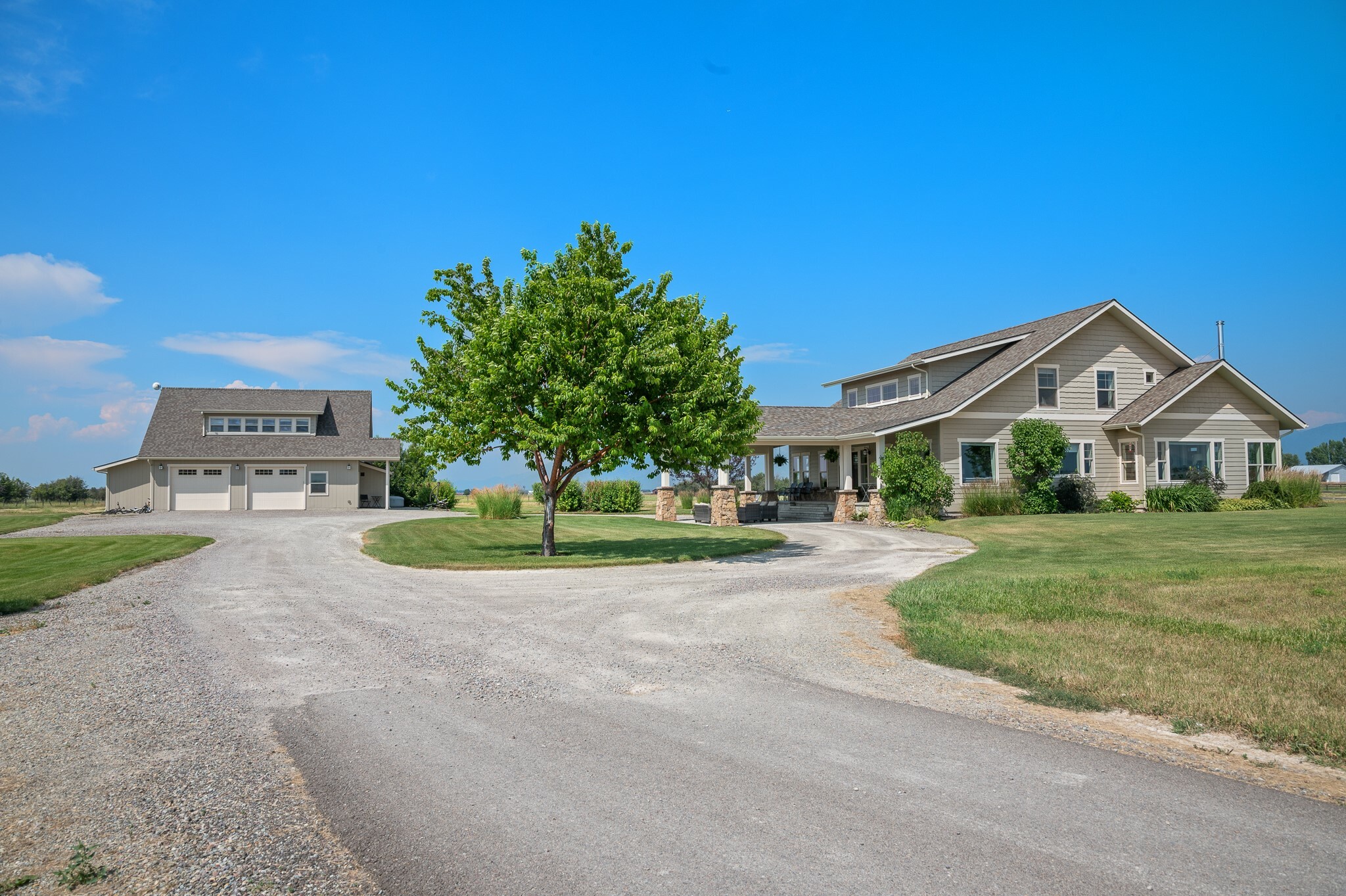 Property Photo: 1221 Majestic View Lane MT 59901