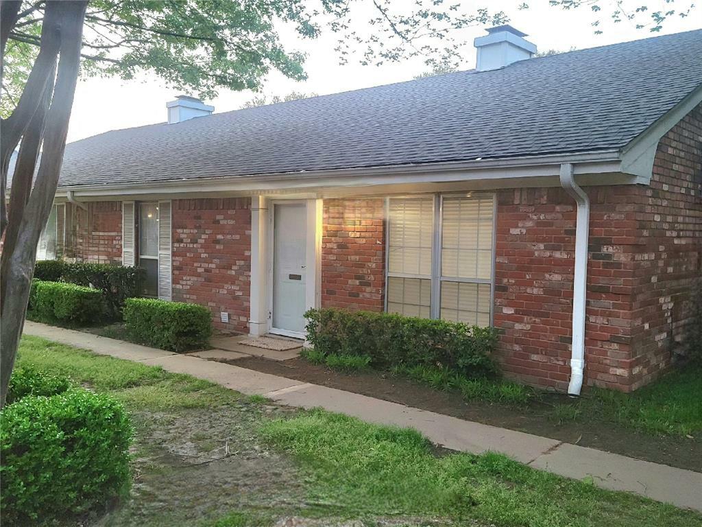 Property Photo: 1185 Roaring Springs Road TX 76114
