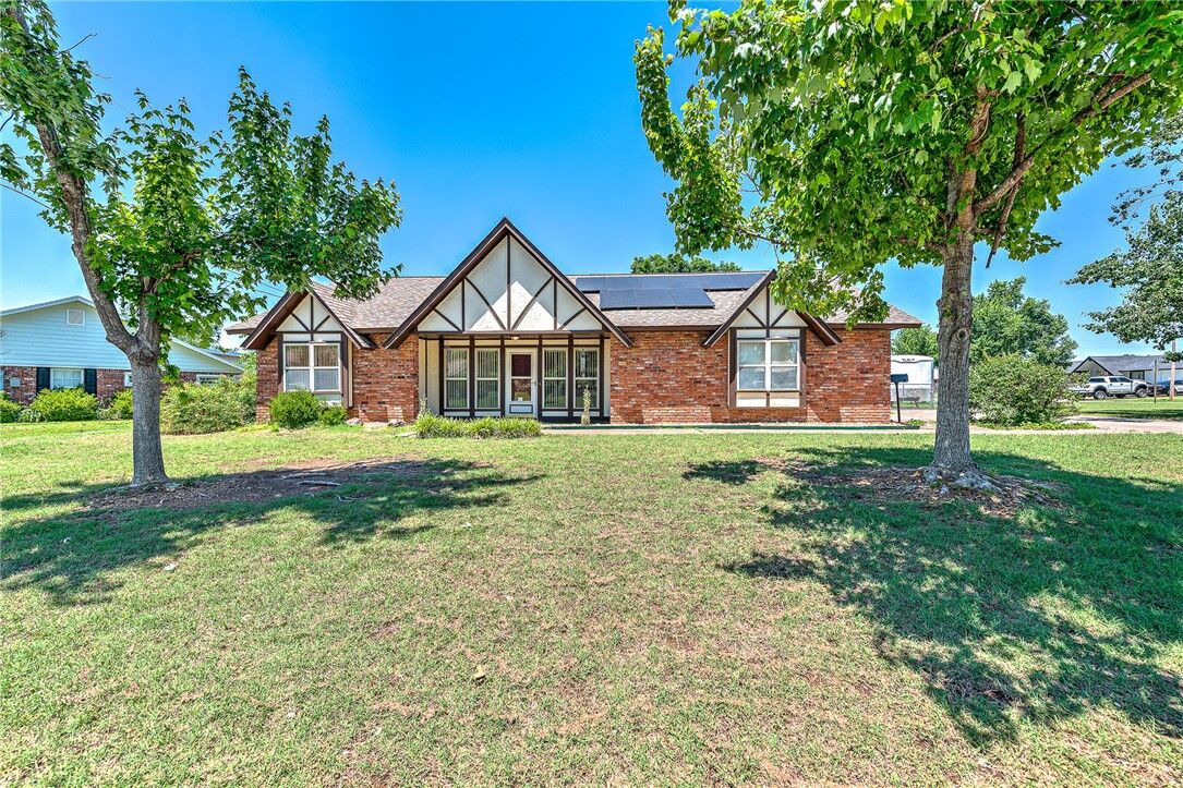 Property Photo:  2001 W Magnolia Street  AR 72758 