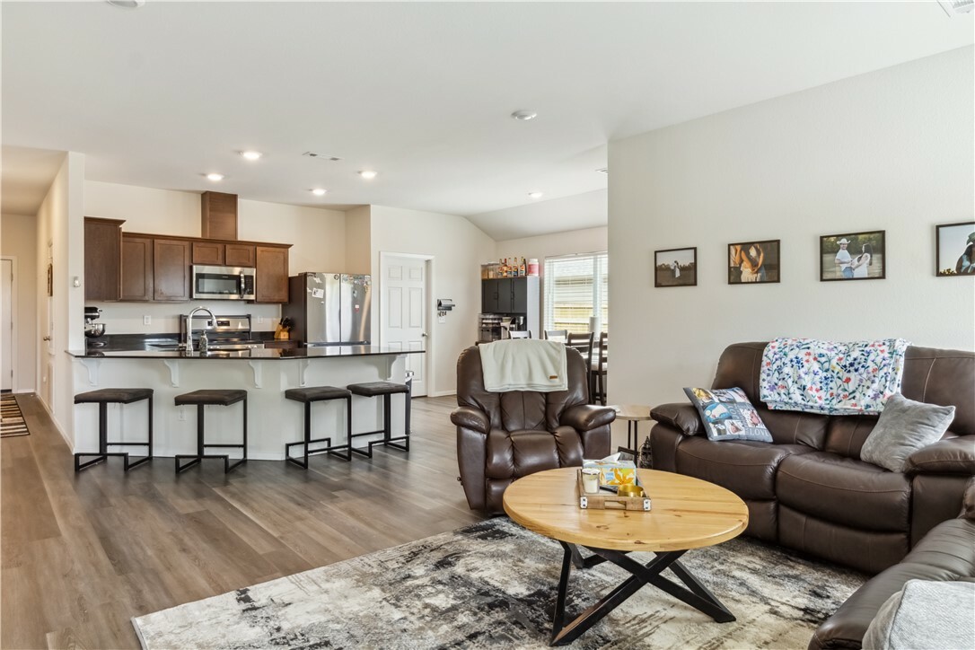 Property Photo: 2409 S Silver Street AR 72761