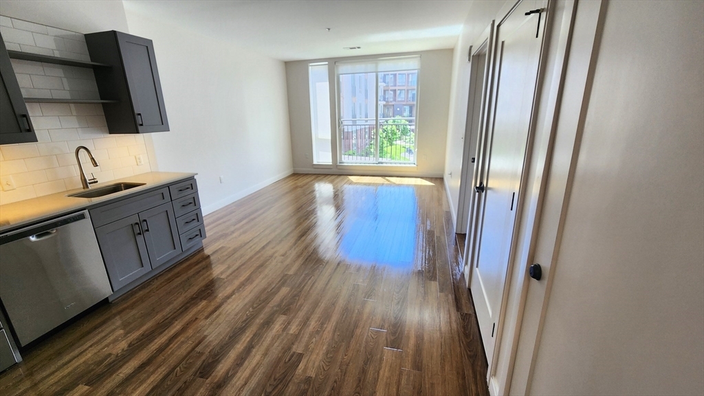 Property Photo: 275 2nd Ave 4074 MA 02494