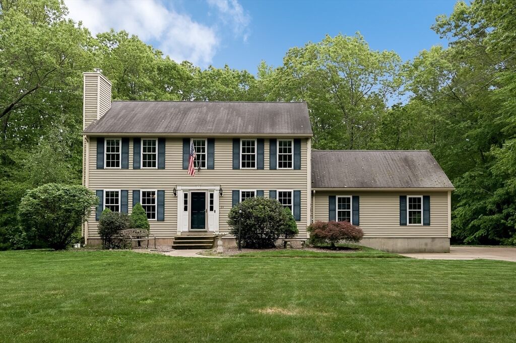 Property Photo:  59 Linden St  MA 01516 