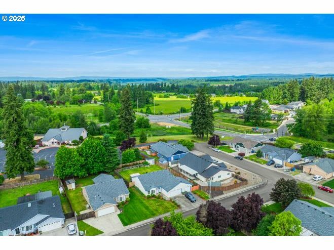 Property Photo:  815 NW 24th St  WA 98604 