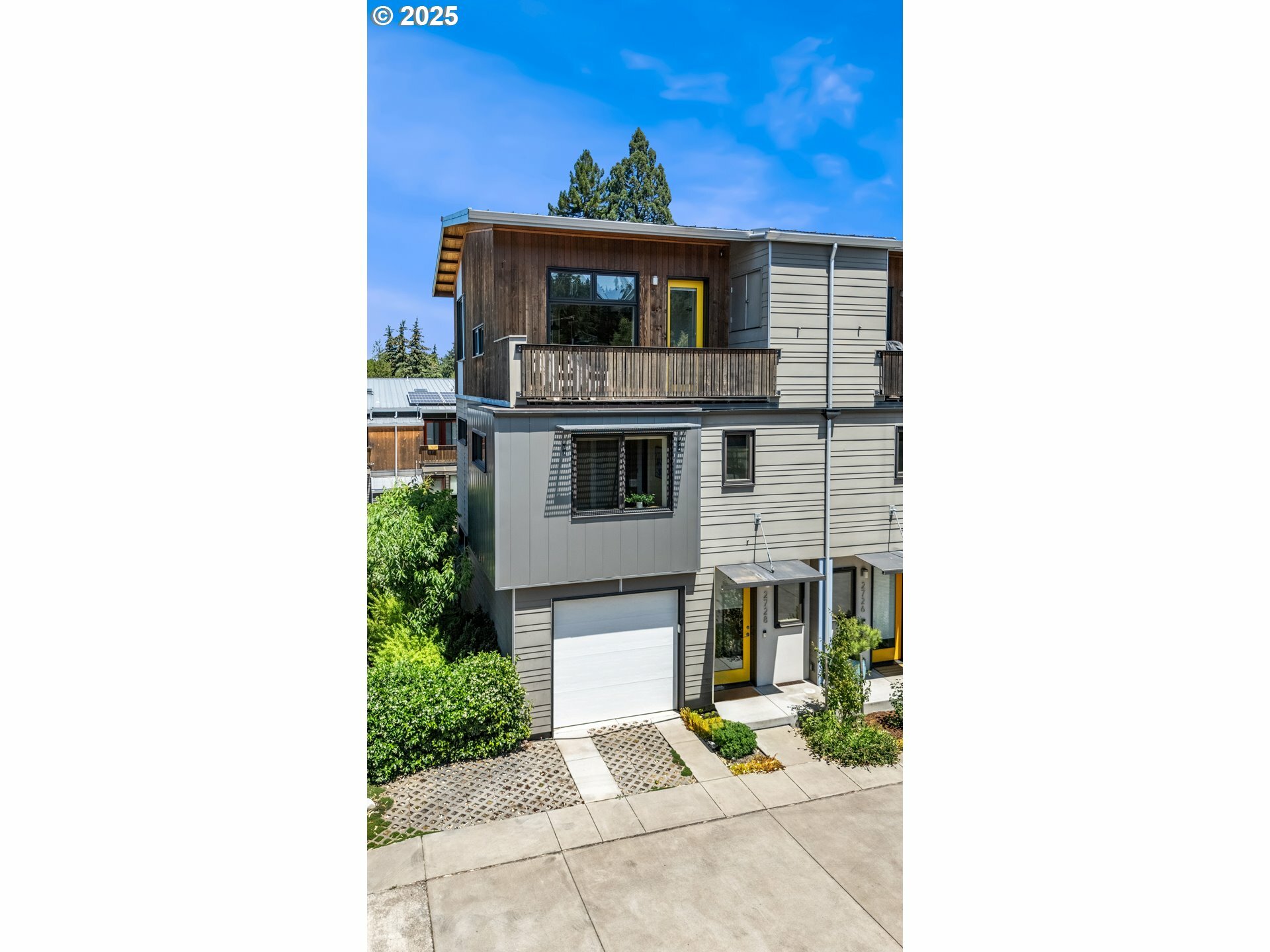 2728 Friendly St  Eugene OR 97405 photo