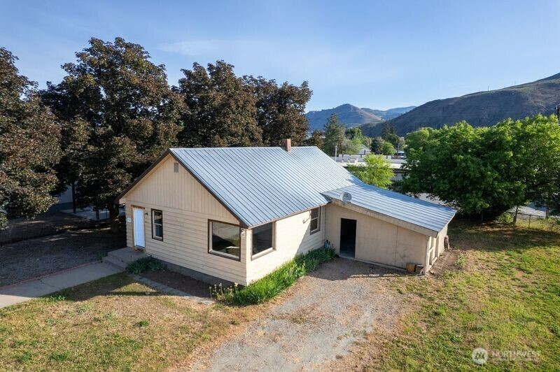 318  Lombard Street  Twisp WA 98856 photo