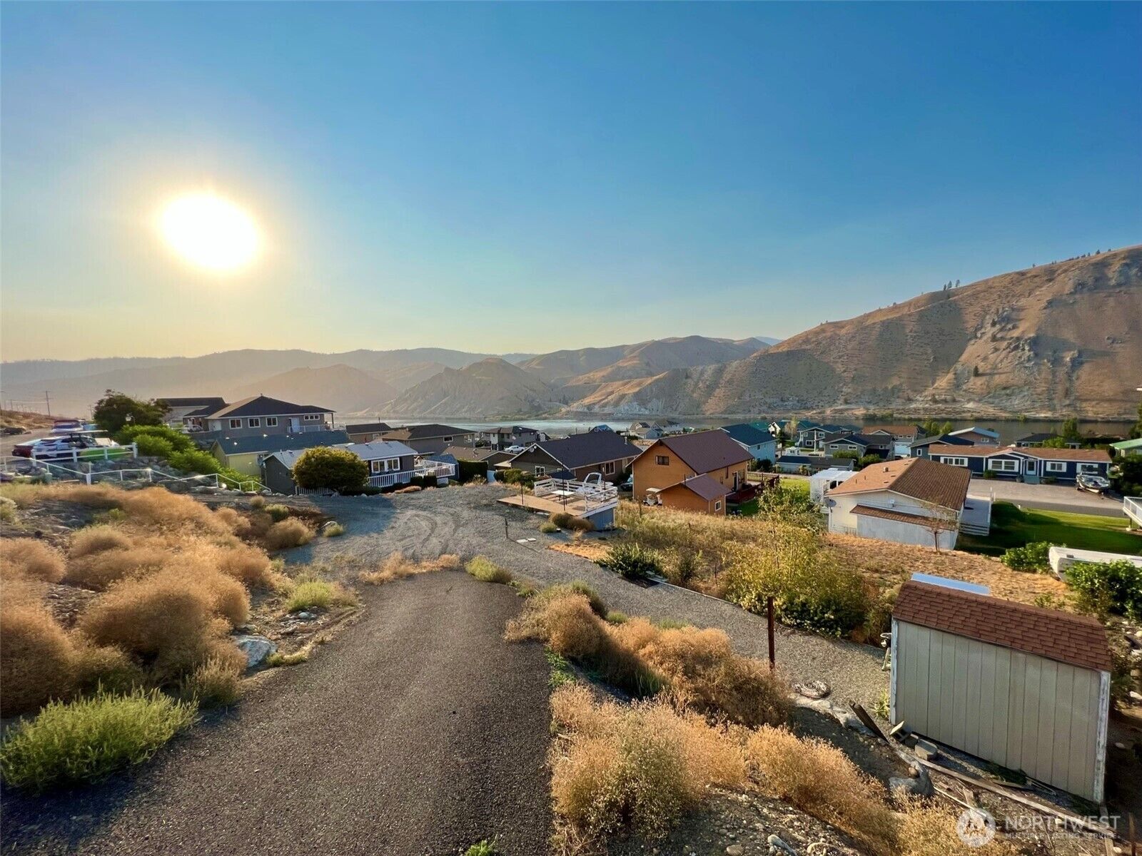 Property Photo:  445  Entiat Place  WA 98843 