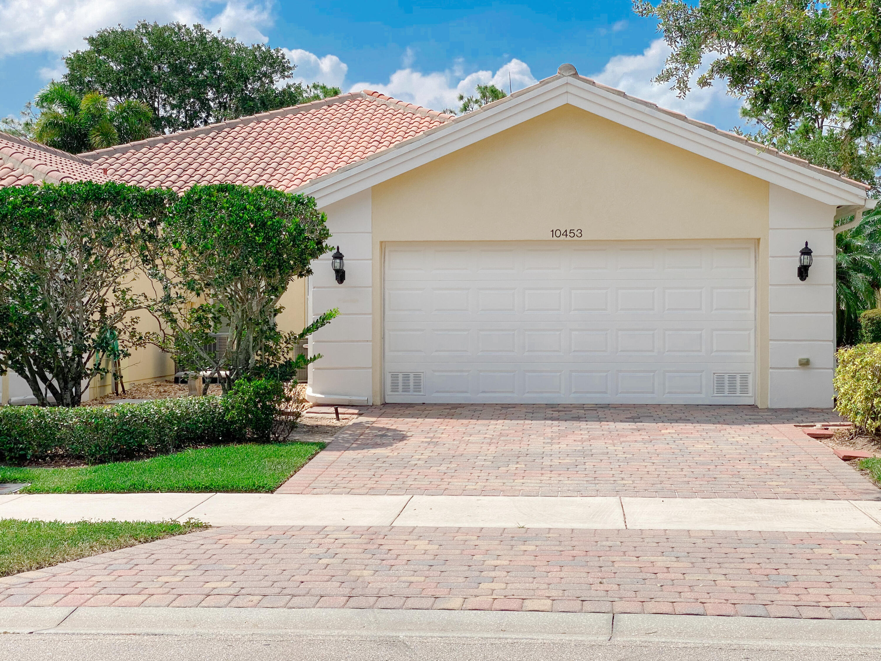 Property Photo: 10453 SW Stratton Drive FL 34987