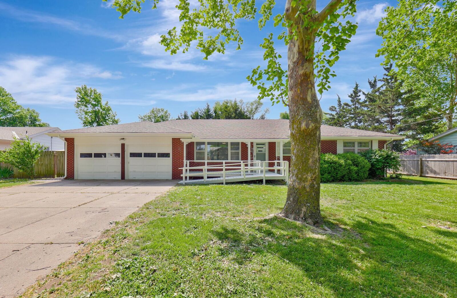 Property Photo:  2330 Star St  KS 67010 