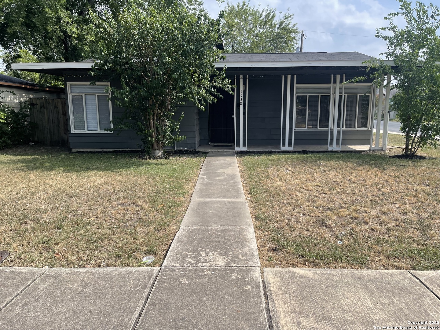 Property Photo: 1538 Thorain TX 78201