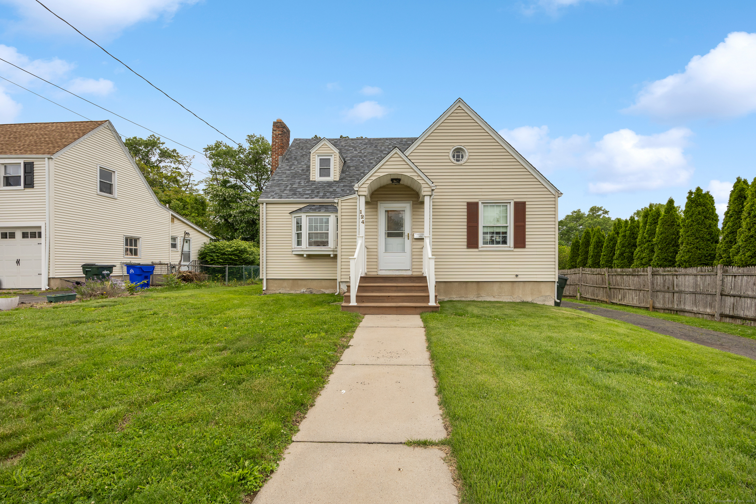 Property Photo: 124 Jordan Lane CT 06109