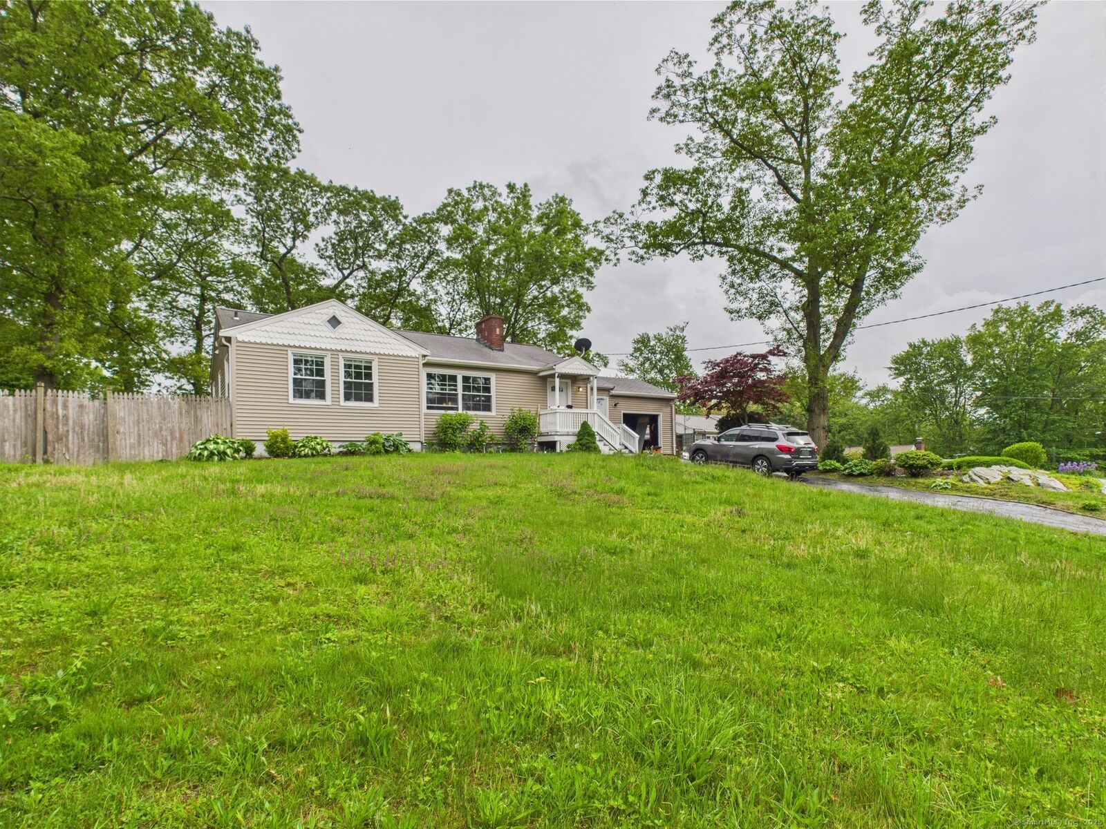 Property Photo:  92 Lake Avenue  CT 06516 