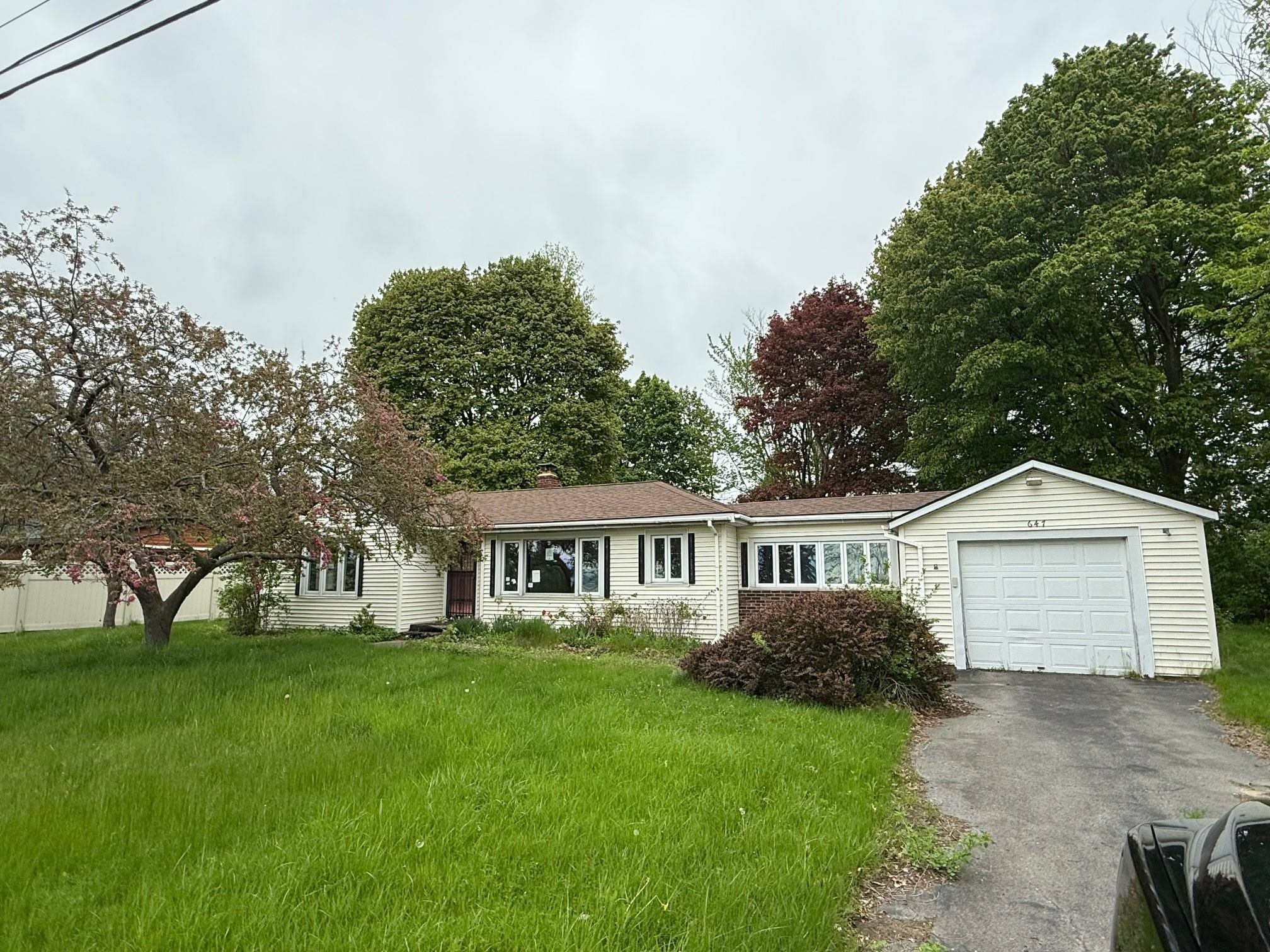 647 Cumberland Head  Plattsburgh NY 12901 photo