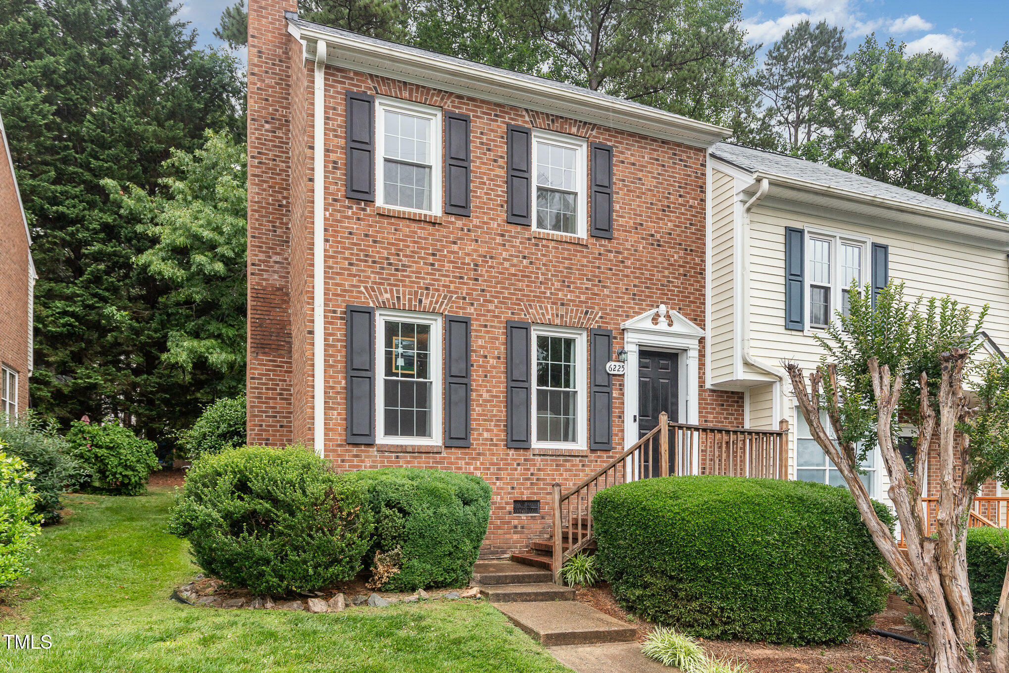Property Photo:  6225 Waterside Lane  NC 27613 