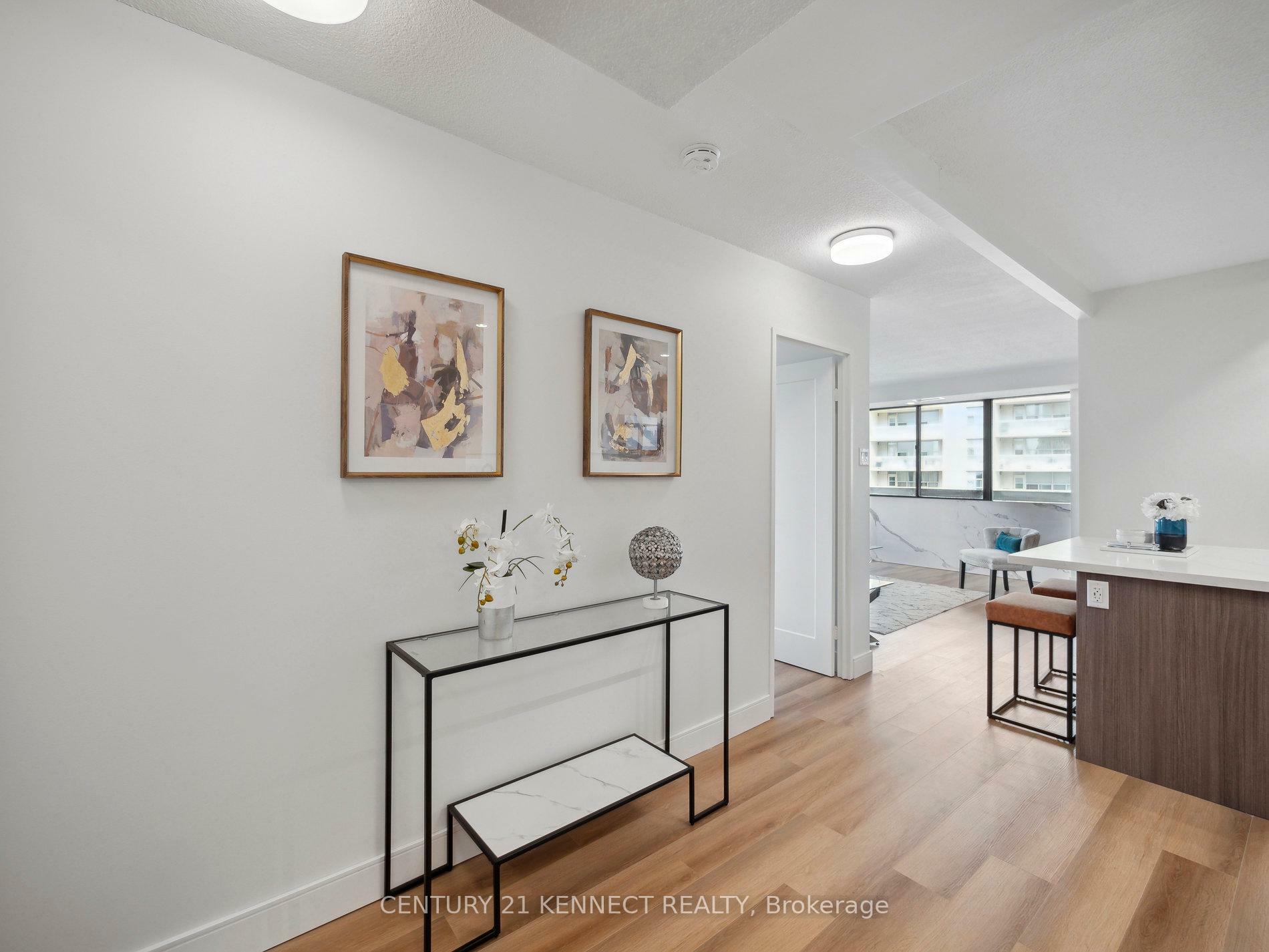 Photo de la propriété: 8111 Yonge Street NW 1009 ON L3T 4V9