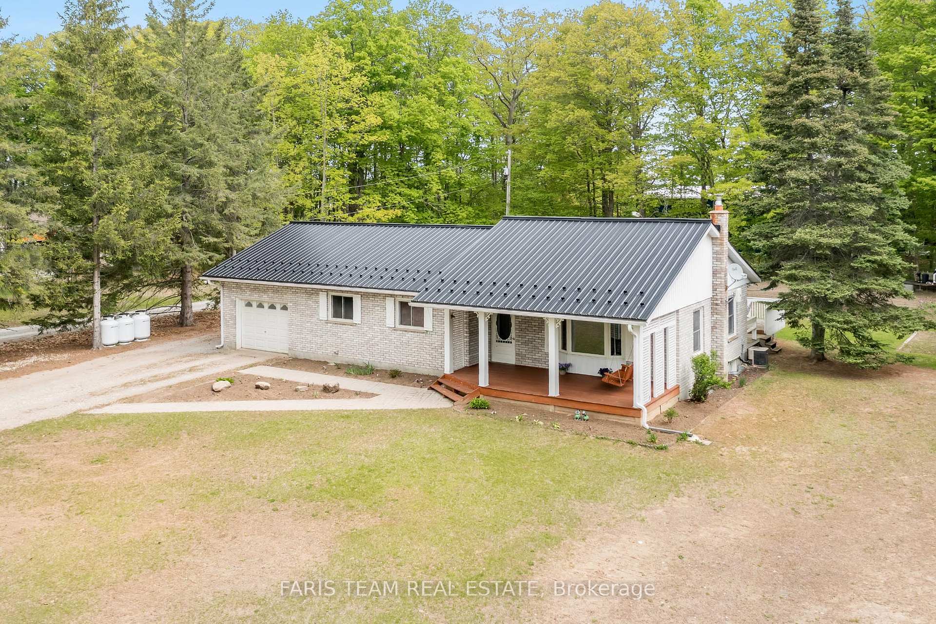 Property Photo: 1941 Vespra Valley Road ON L0L 1Y2