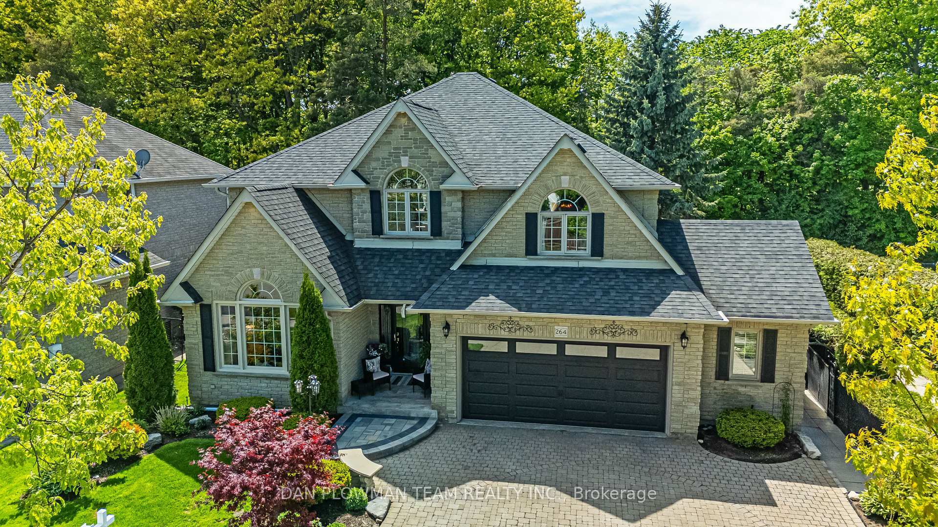 Property Photo: 264 Ryerson Crescent ON L1G 8B7