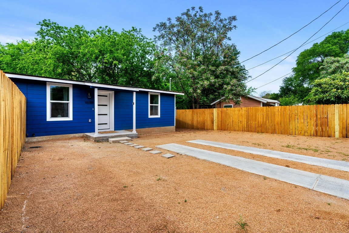Property Photo: 1618 Webberville Road B TX 78721