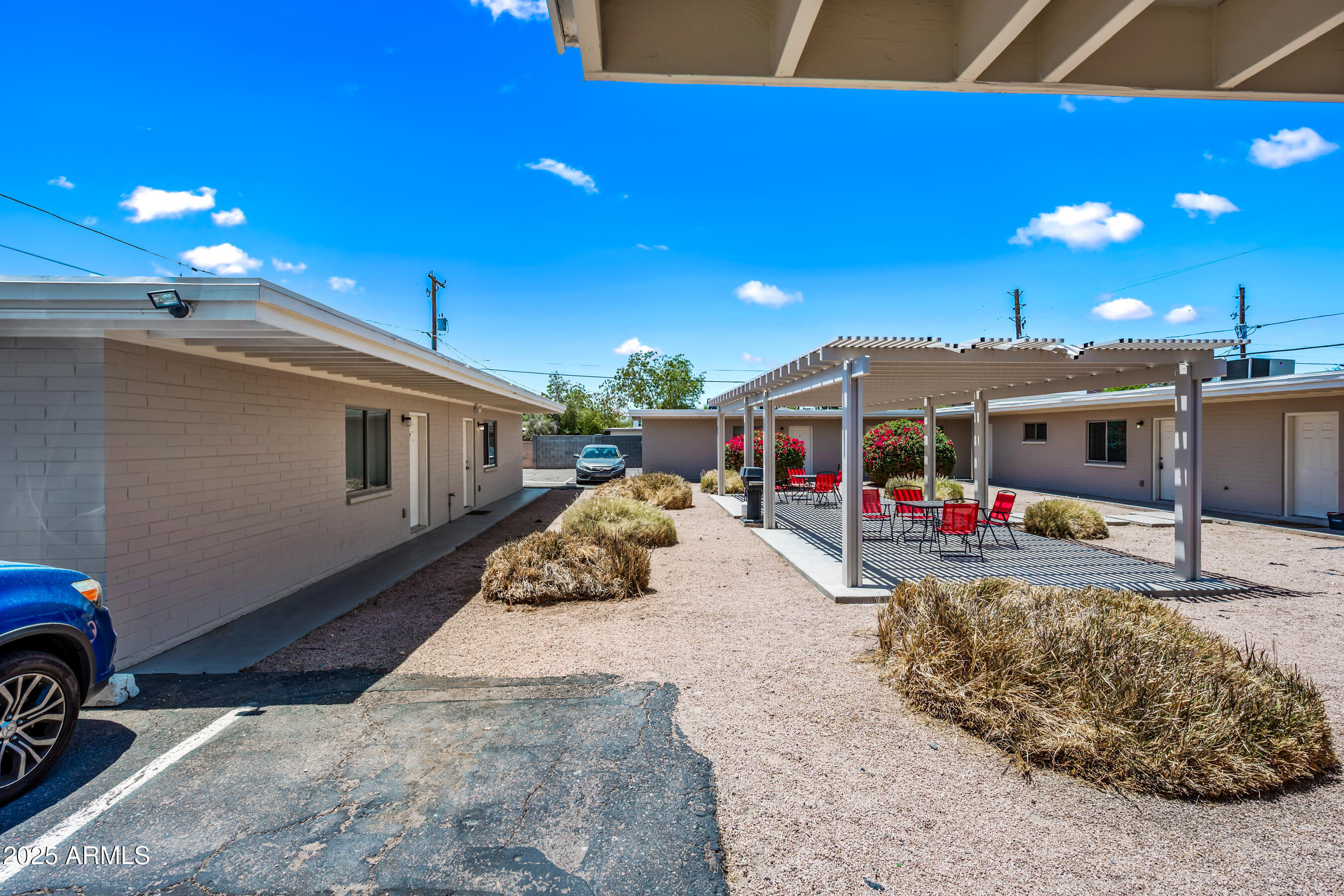 Property Photo: 3949 E Earll Drive AZ 85018
