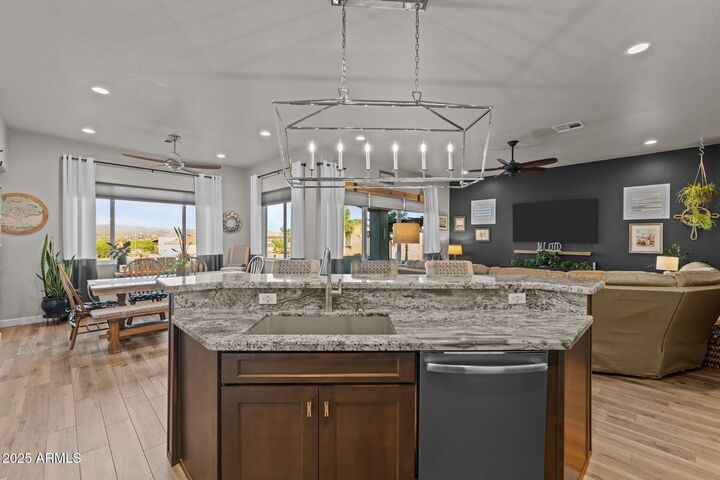 Property Photo:  635 Atchison Circle  AZ 85390