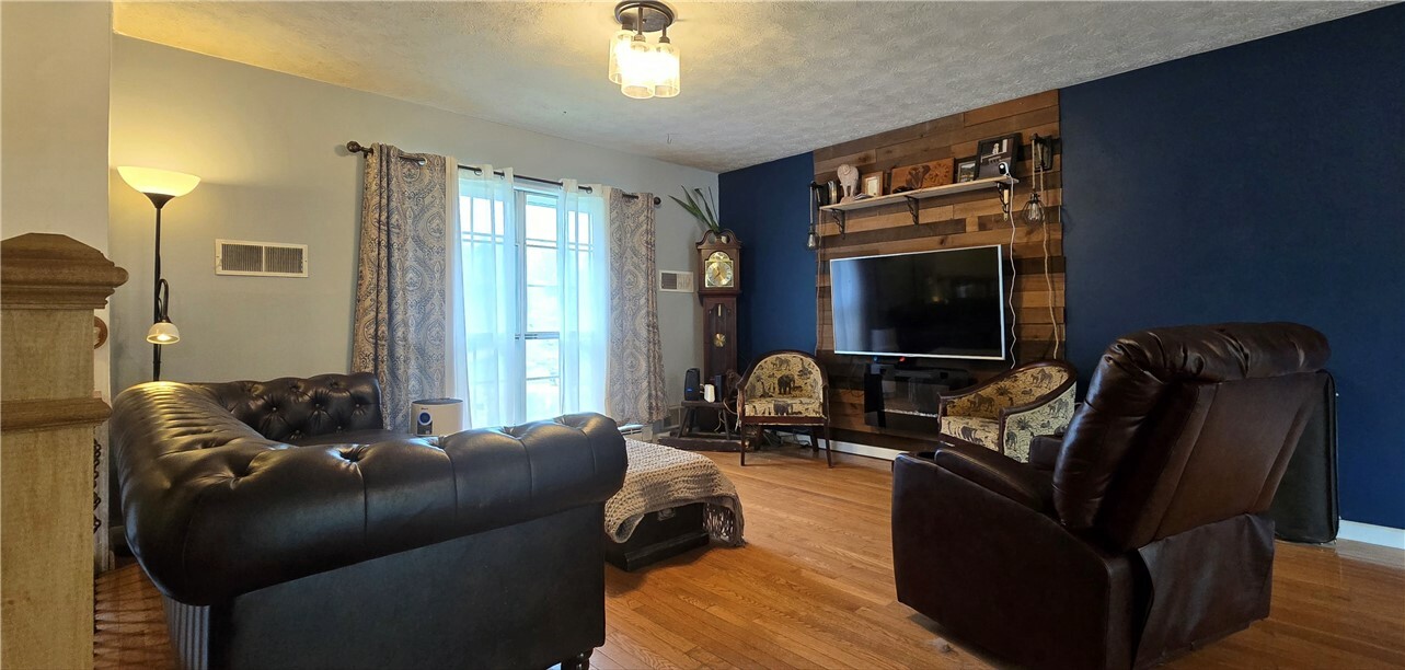 Property Photo:  11 Cherry Circle  NY 14870 