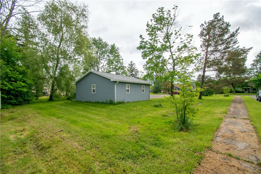 Property Photo: 302 W High Street NY 14456