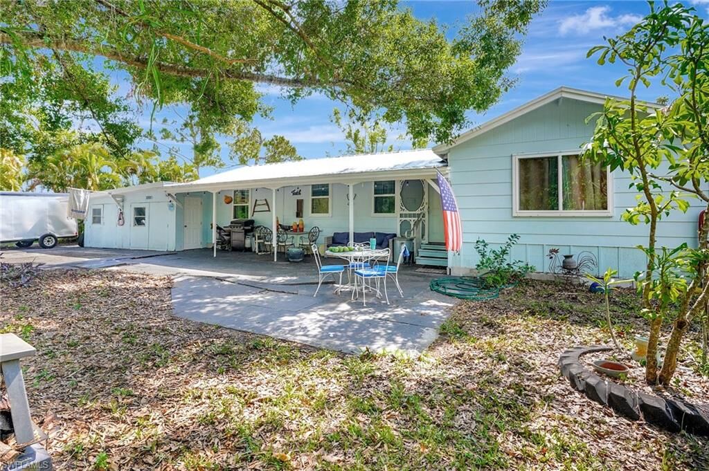 Property Photo:  2153 Twin Brooks Rd  FL 33917 