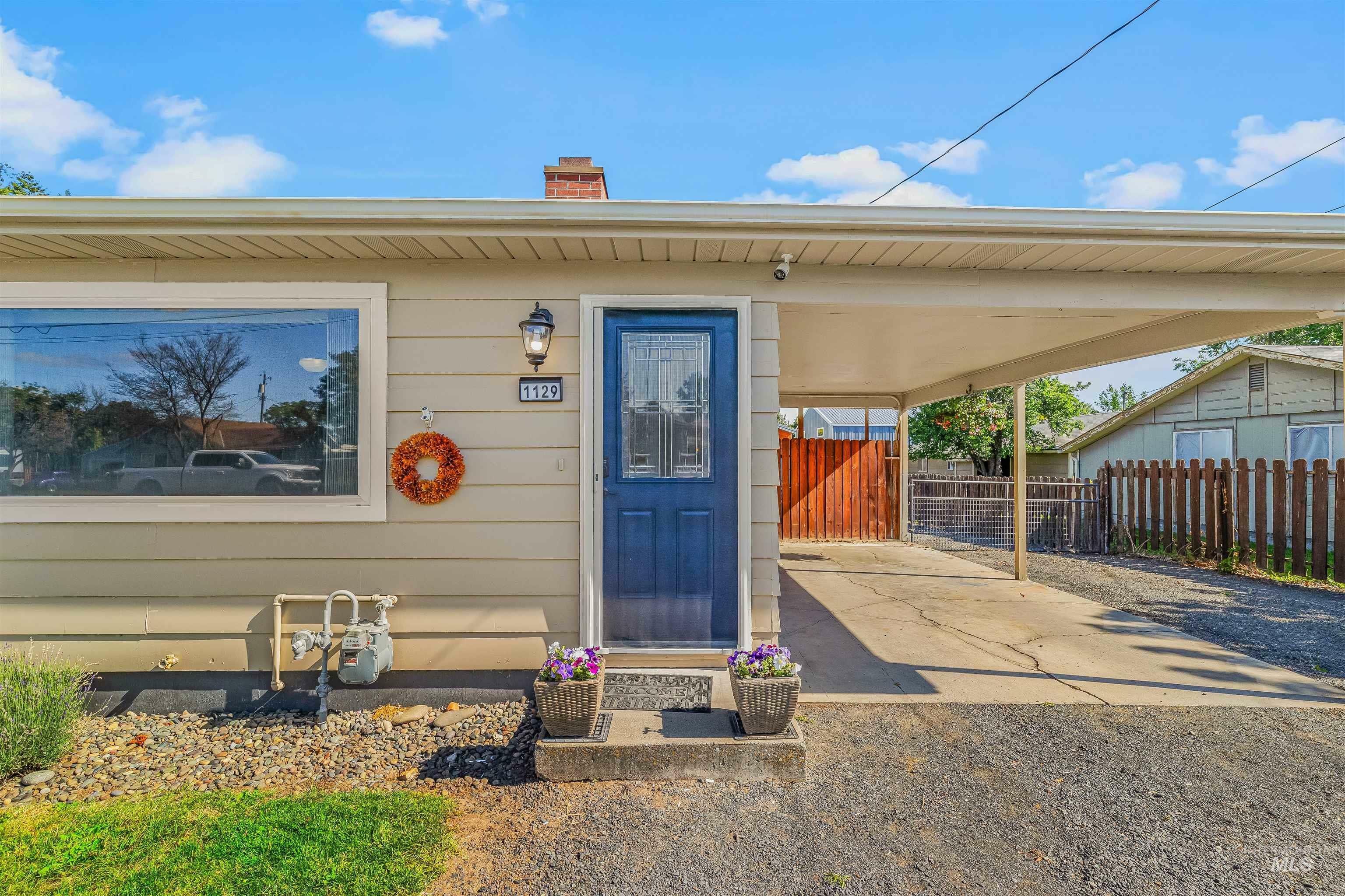Property Photo: 1129 Cedar Dr ID 83501