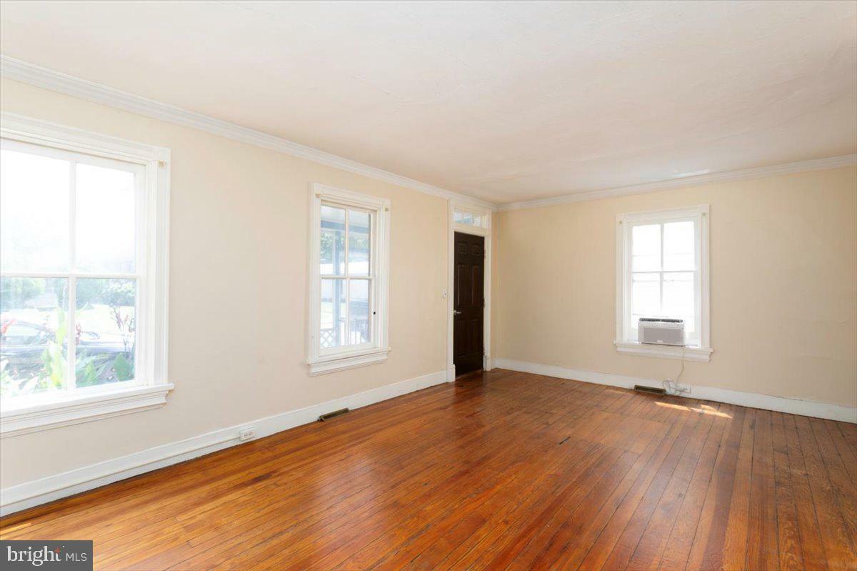 Property Photo: 515 Main Street MD 21623