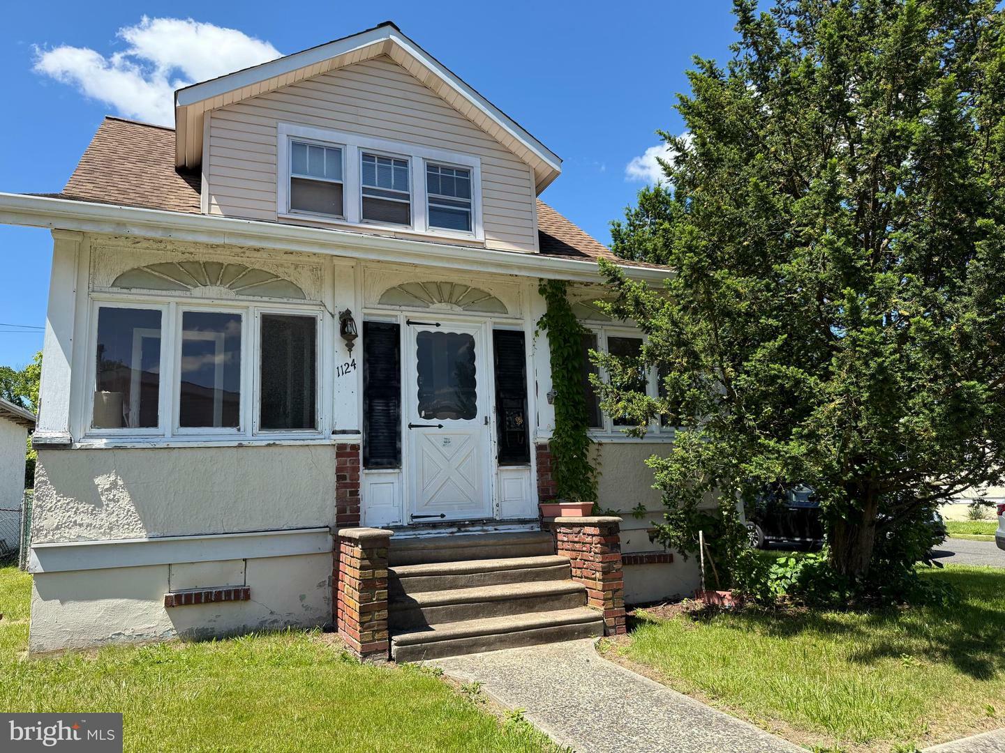 Property Photo: 1124 Beverly Avenue PA 19020