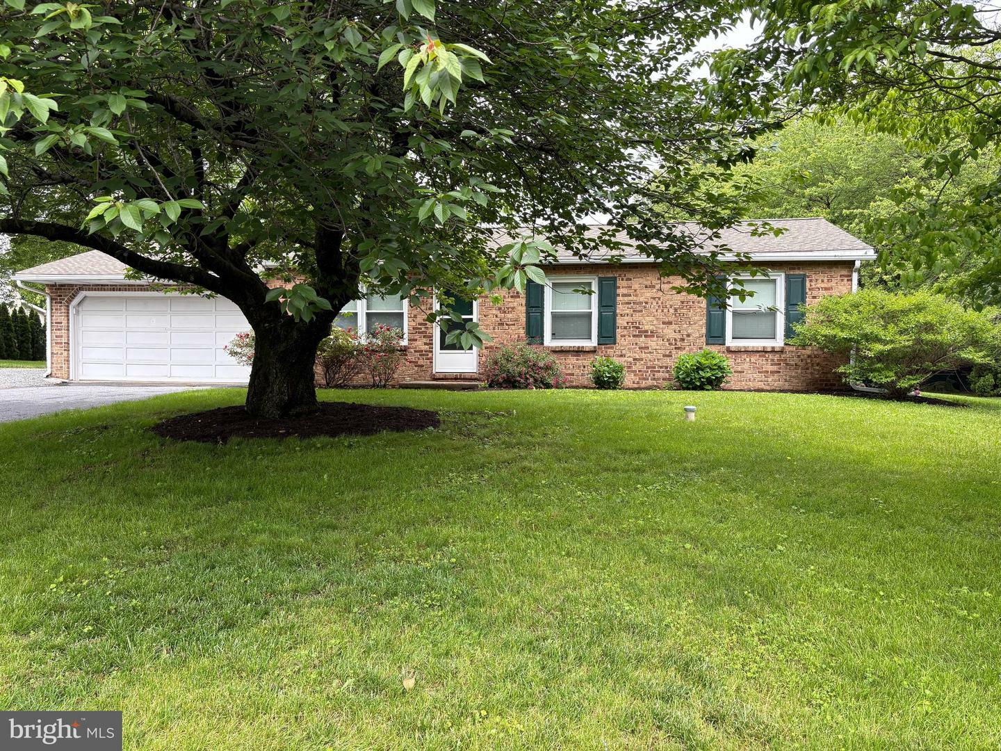 Property Photo: 503 Deer Run Road PA 17543