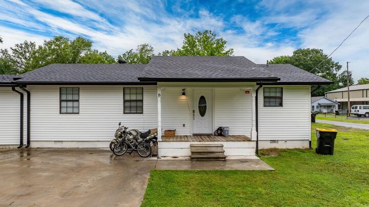 30 Center St, A &Amp B  Mayflower AR 72106 photo